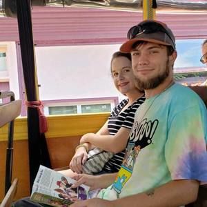 Meet your Posher, Logan